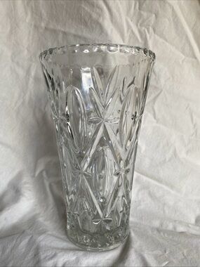 Vintage Anchor Hocking Cross & Olive Collection Tapered Glass Vase ~9.75”